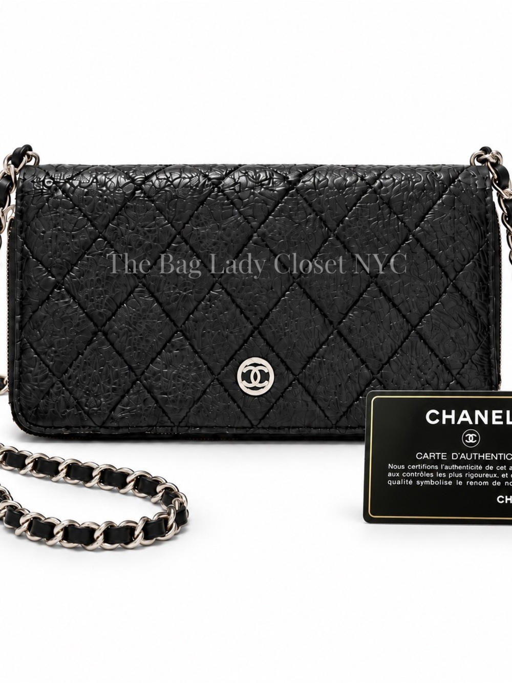 CHANEL Quilted Chain Shoulder Bag - Black